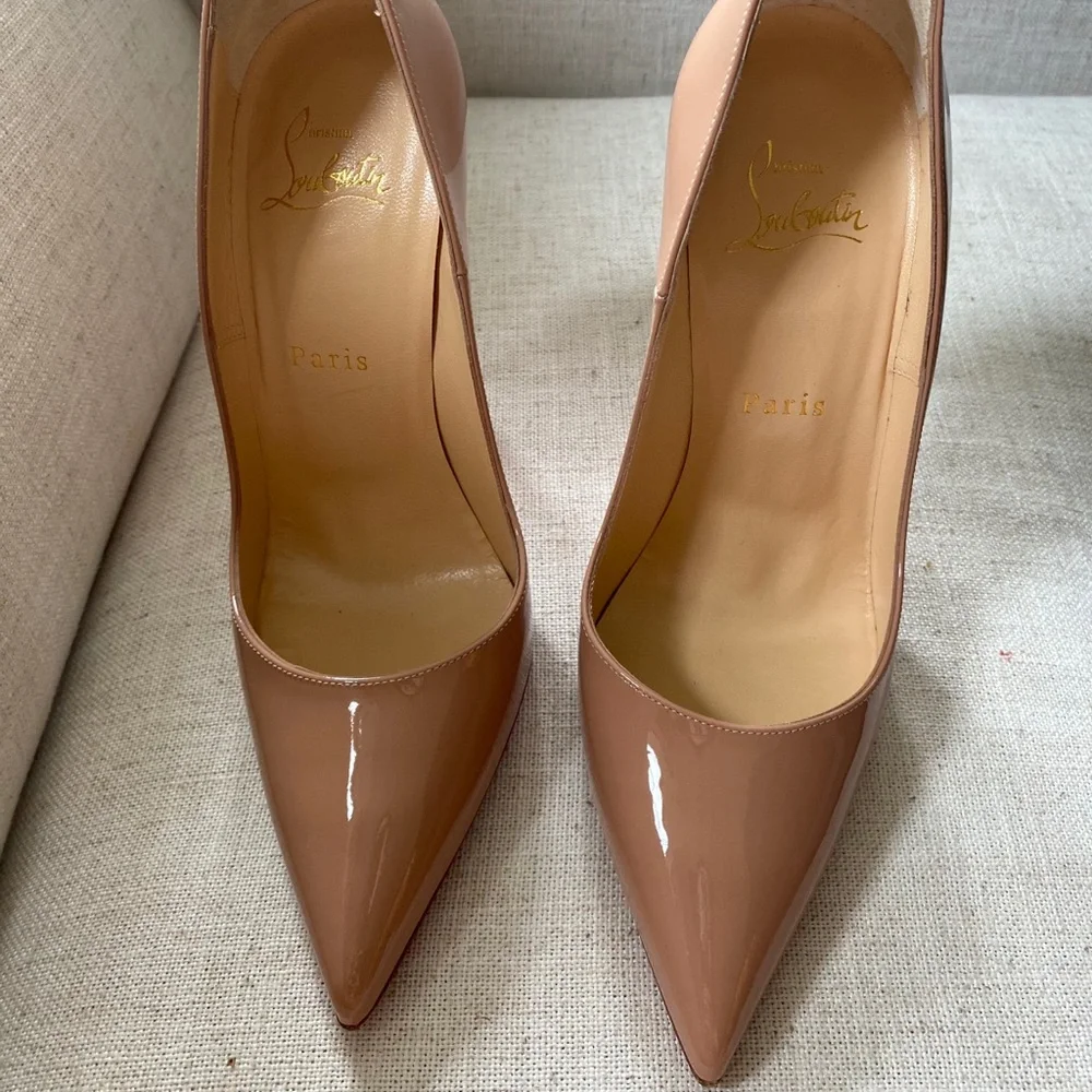 Christian Louboutin Nude Heels with Red Soles - Picture 15 of 16